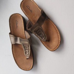 Clarks Women's Size 8.5M Leather Slide Thong Sandals